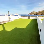 Σπίτι διακοπών Beachfront Marilous House - Getaway