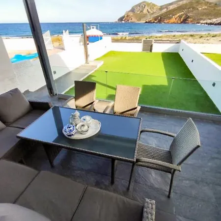 Σπίτι διακοπών Beachfront Marilous House - Getaway *