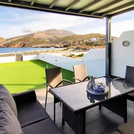 Beachfront Marilous House - Getaway Σπίτι διακοπών Σκύρος