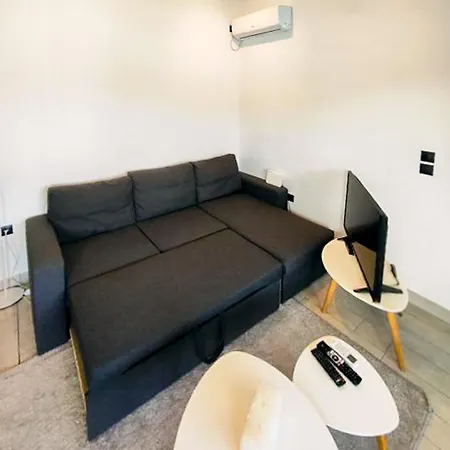 Semesterbostad Beachfront Marilous House - Getaway *