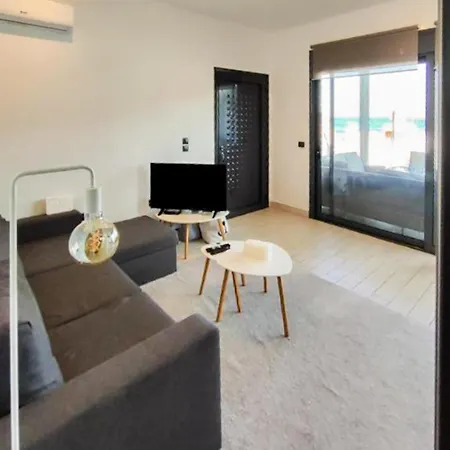 Beachfront Marilous House - Getaway Casa vacanze
