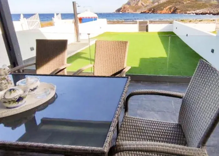 Holiday home Beachfront Marilous House - Skyros Getaway