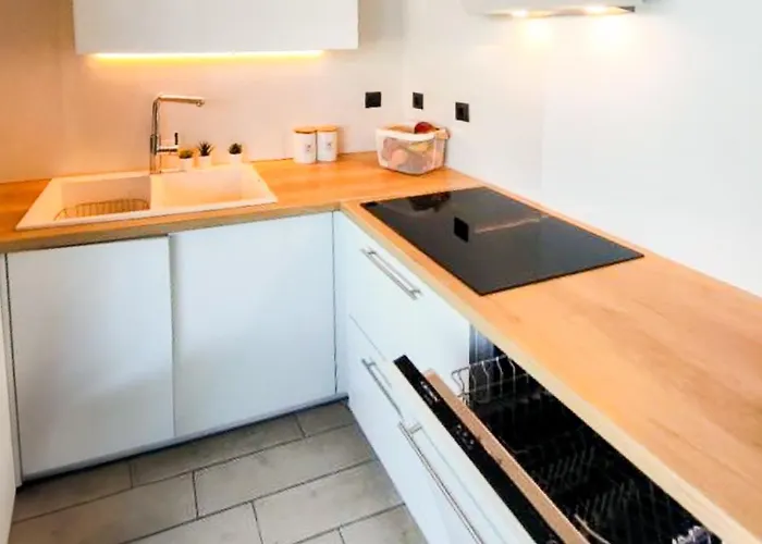 Beachfront Marilous House - Skyros Getaway Holiday home *