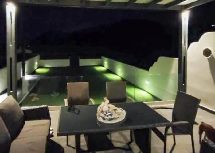 Beachfront Marilous House - Skyros Getaway *