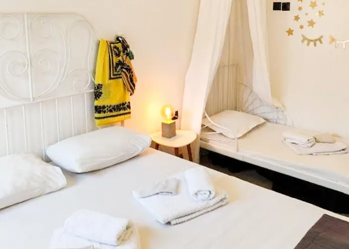 Beachfront Marilous House - Skyros Getaway *